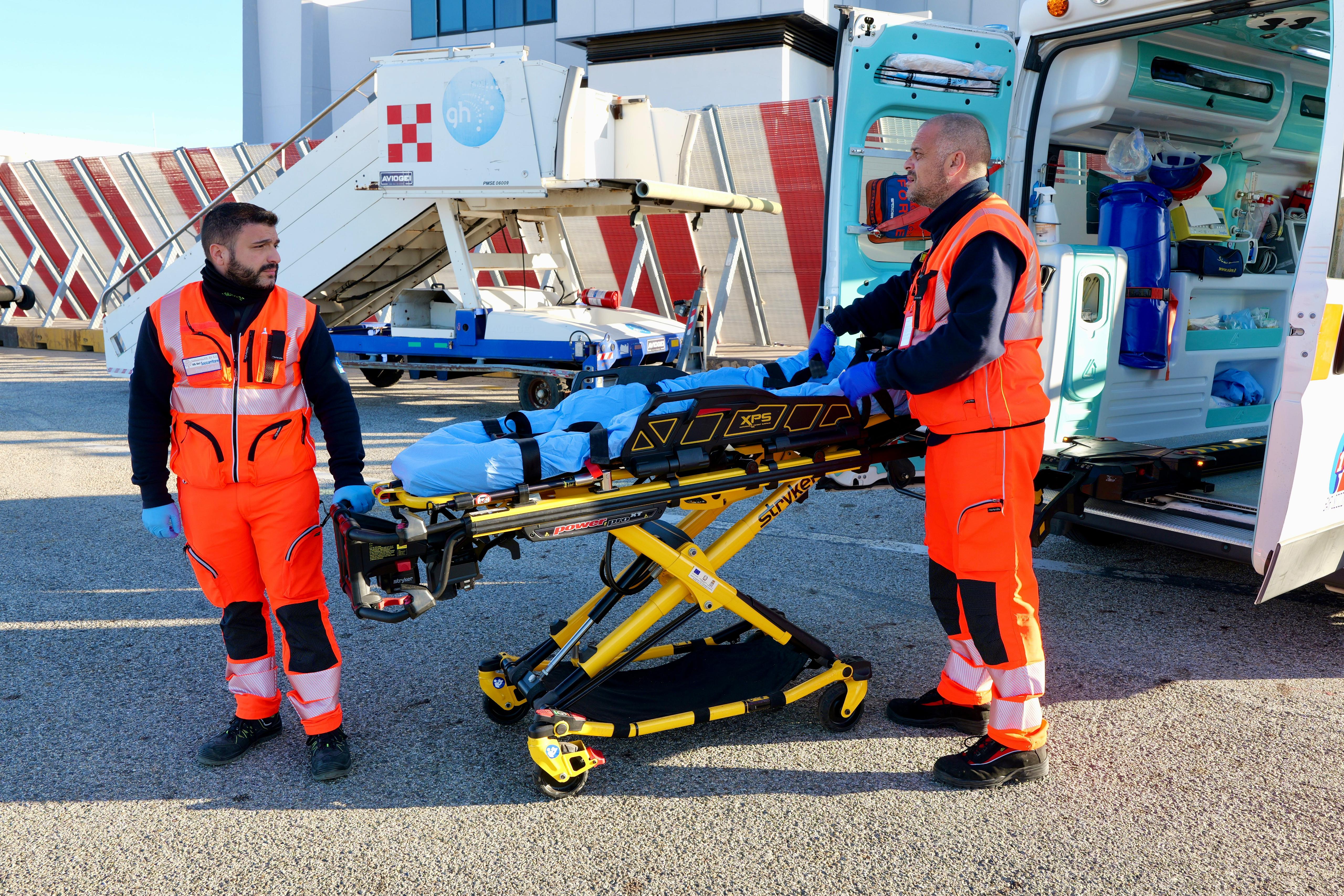 Galleria PUGLIESE FERITA A TIRANA ARRIVATA AL POLICLINICO DI BARI - Diapositiva 1 di 6