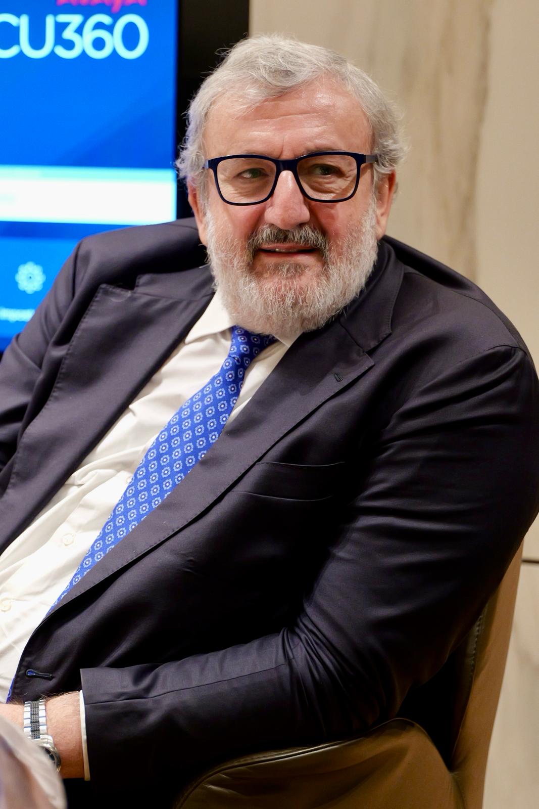 Galleria Premio Giorgio Ambrosoli e Regione Puglia per promuovere lo stato di diritto in funzione dello sviluppo economico e sociale - Diapositiva 7 di 8