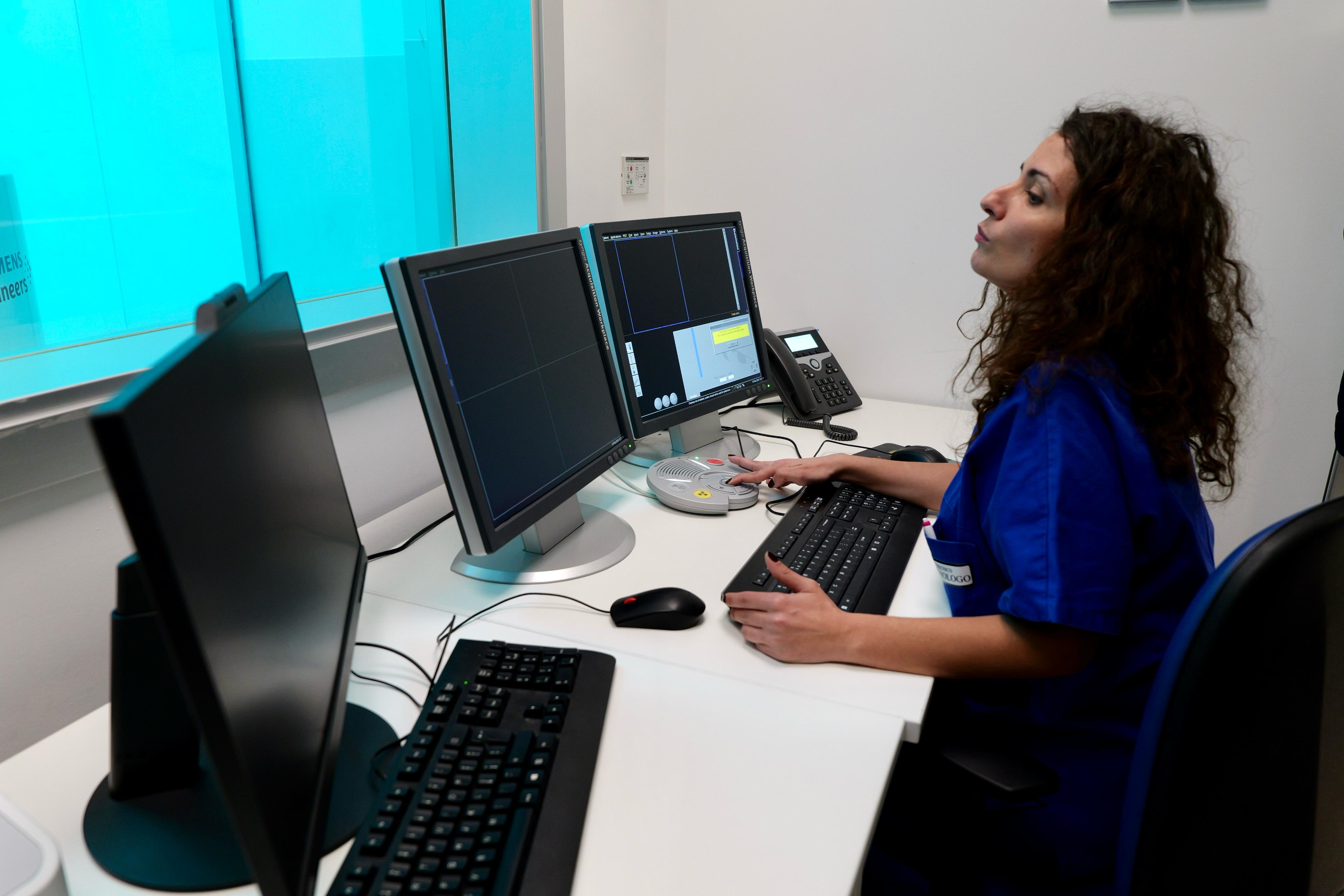 Galleria Emiliano a Barletta per la nuova Pet-Tac digitale, una delle più moderne d'Italia: “Sono qui per ringraziare gli operatori sanitari” - Diapositiva 12 di 12