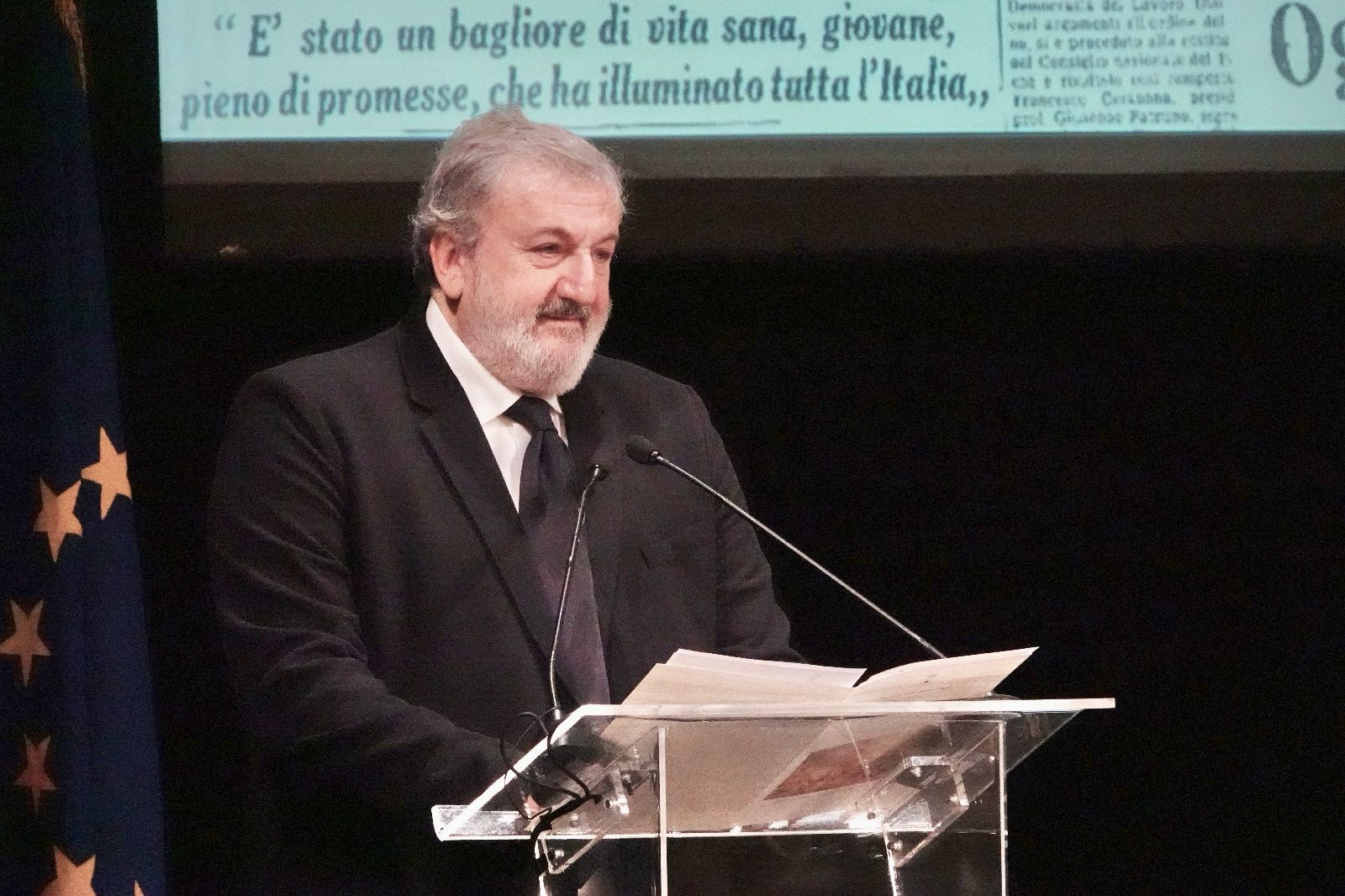 Galleria Messaggio di saluto del Presidente della Regione Puglia Michele Emiliano in occasione della visita del Presidente della Repubblica Sergio Mattarella per 80° anniversario del Congresso CLN a Bari – 29 Gennaio 2024 - Diapositiva 3 di 5