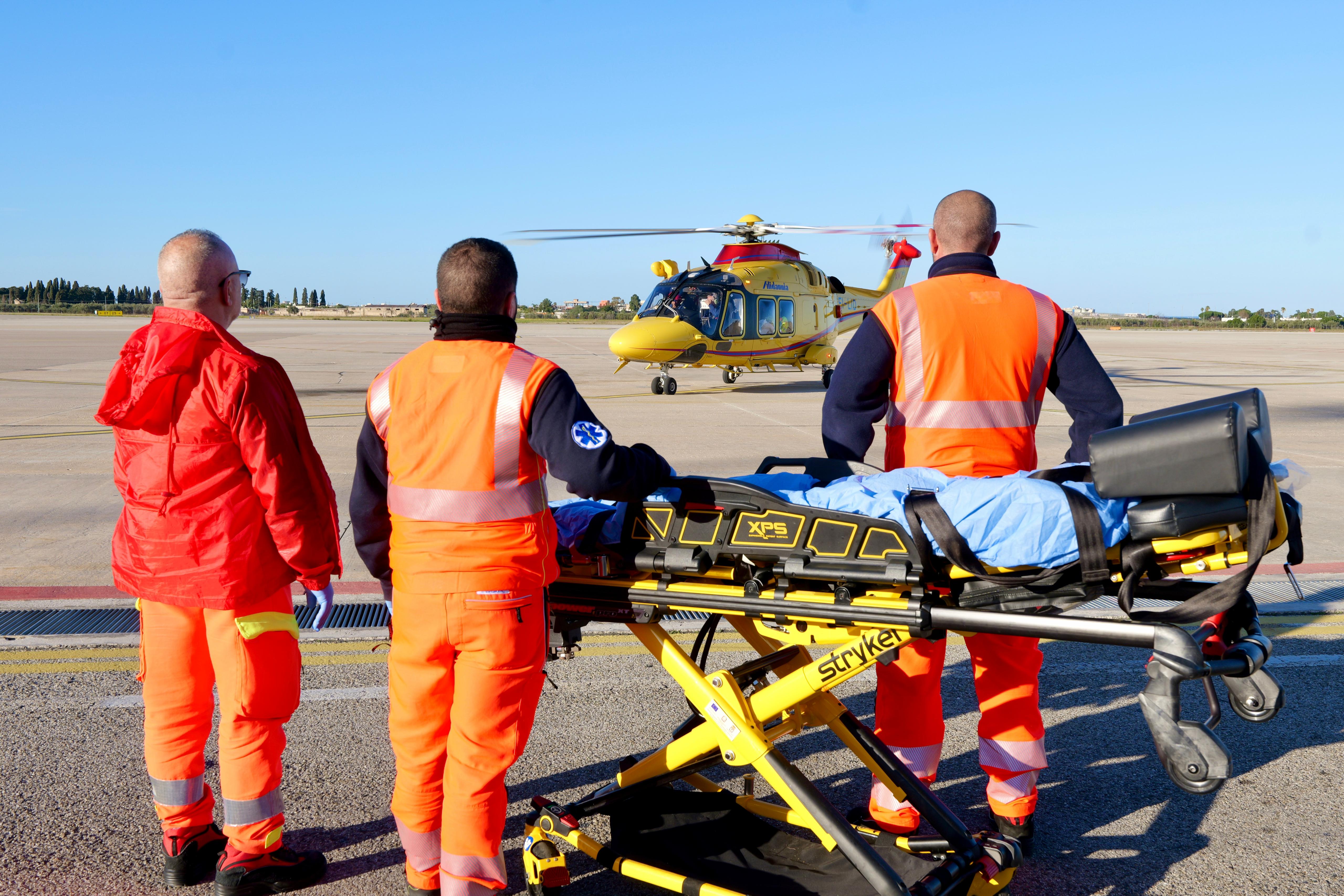 Galleria PUGLIESE FERITA A TIRANA ARRIVATA AL POLICLINICO DI BARI - Diapositiva 2 di 6