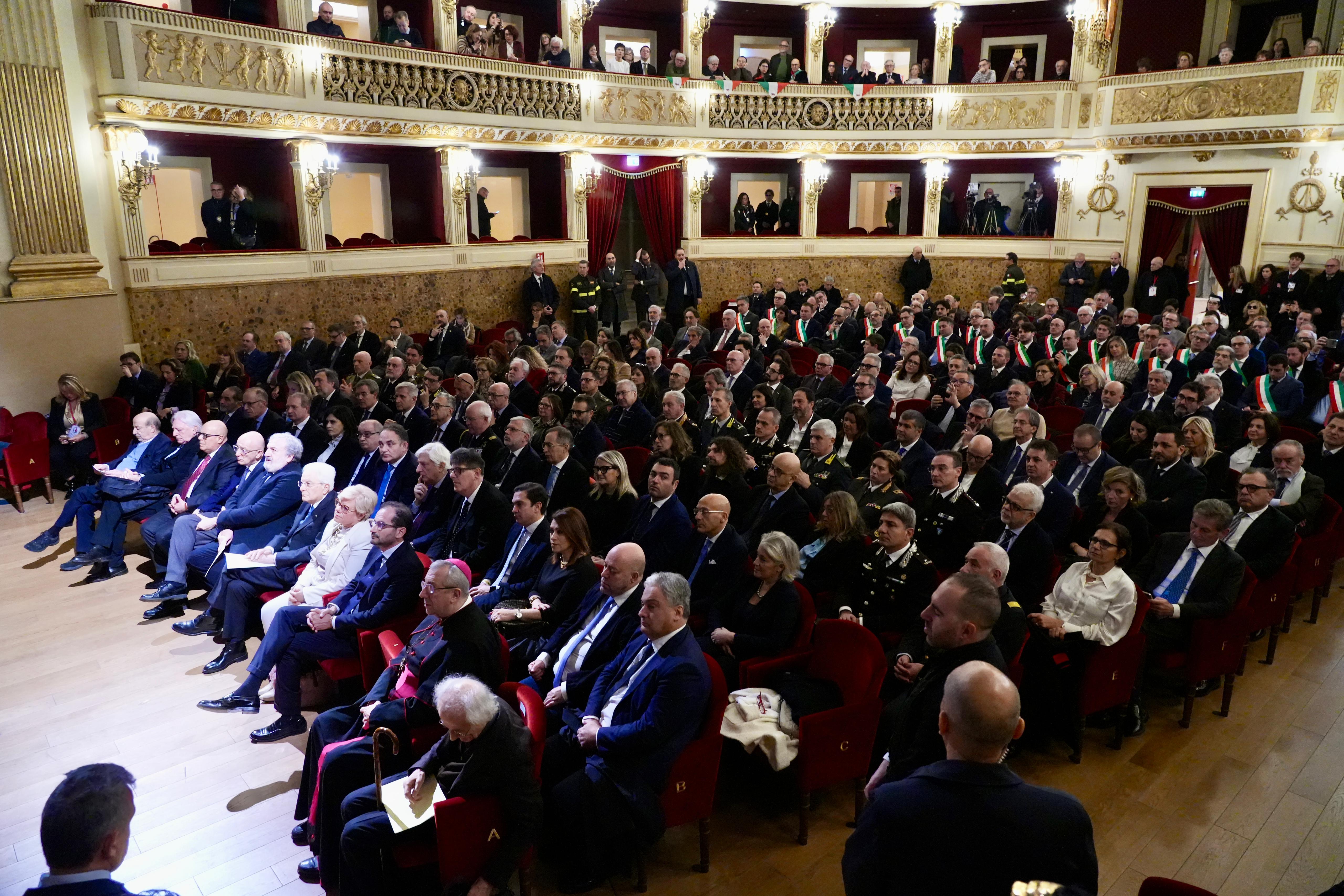 Galleria Messaggio di saluto del Presidente della Regione Puglia Michele Emiliano in occasione della visita del Presidente della Repubblica Sergio Mattarella per 80° anniversario del Congresso CLN a Bari – 29 Gennaio 2024 - Diapositiva 5 di 5